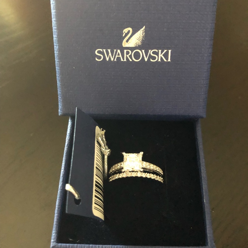 Swarovski Crystal wedding ring set.
